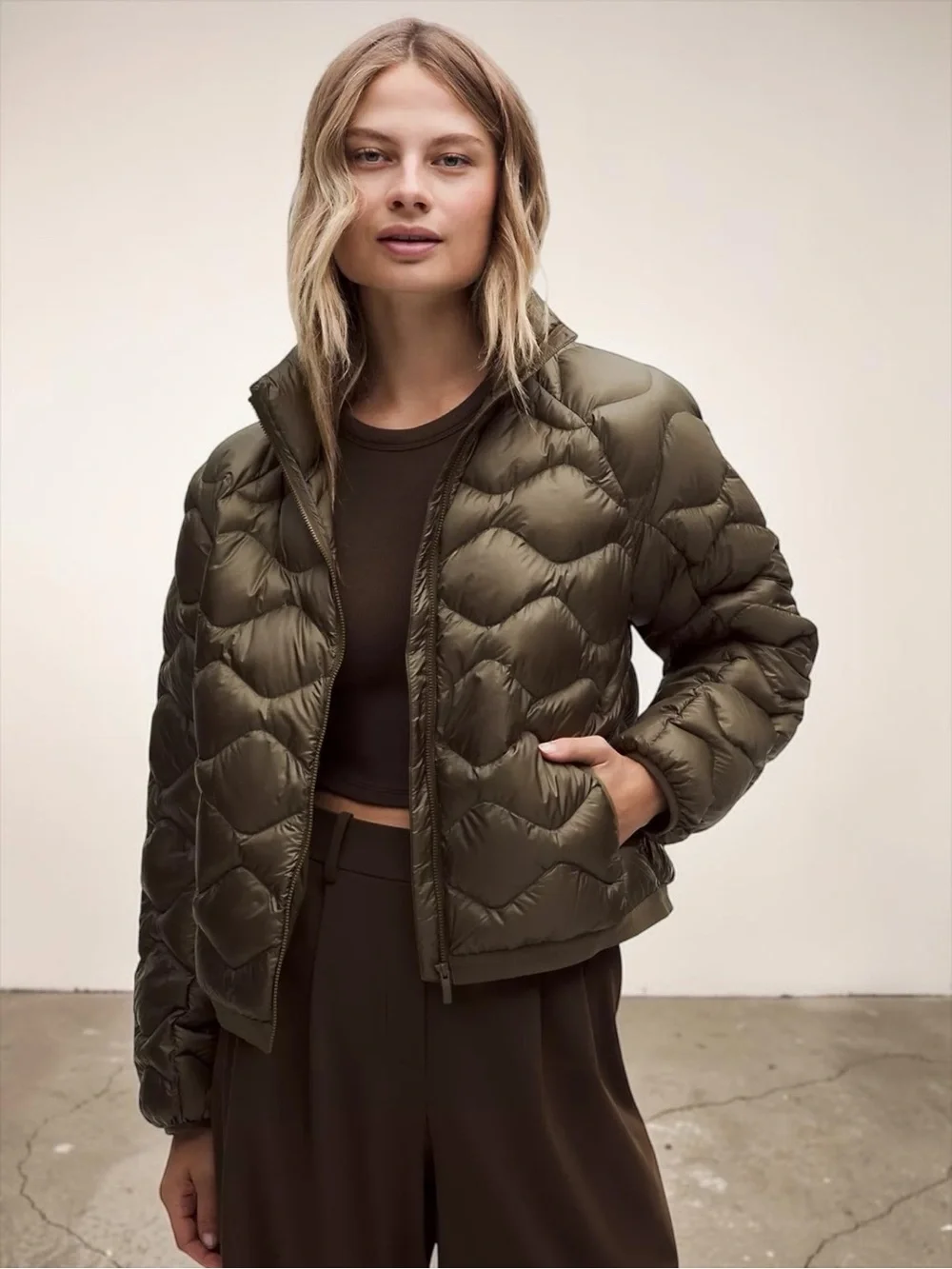 Lululemon Women’s Featherweight 900-Down-Fill Quilted Jacket In Olive Brown M - Picture 1 of 10